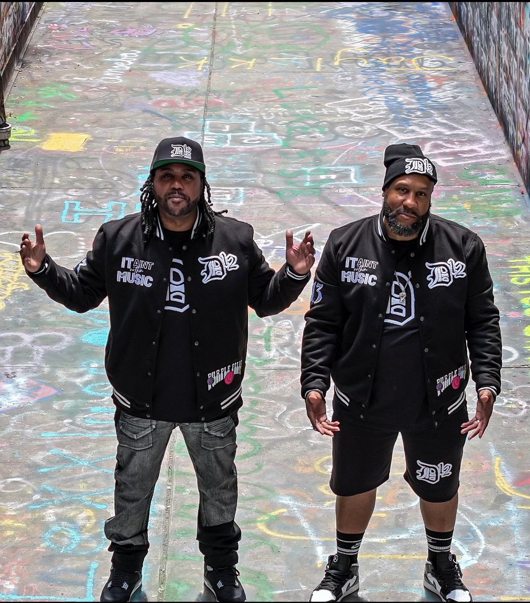 D12's tweet photo. The home team stay reppin! Varsity bomber jackets available at https://t.co/SRSFiYmC6j @KunivaD12  @McVayD12 #D12IsForever #Eminem #D12 #Shadygang #DertyDozen #BigProof4ever https://t.co/otq4Ptnsfm