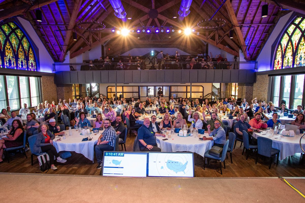 wearefbs's tweet photo. We're not sure it's possible to have more fun than we did this week with our customers at the 2023 FBS Summit! Dueling pianos rocking the stage at the closing party was a highlight for sure 🥳🎶 #fbssummit2023 #flexmls https://t.co/cL7pnL0mNE