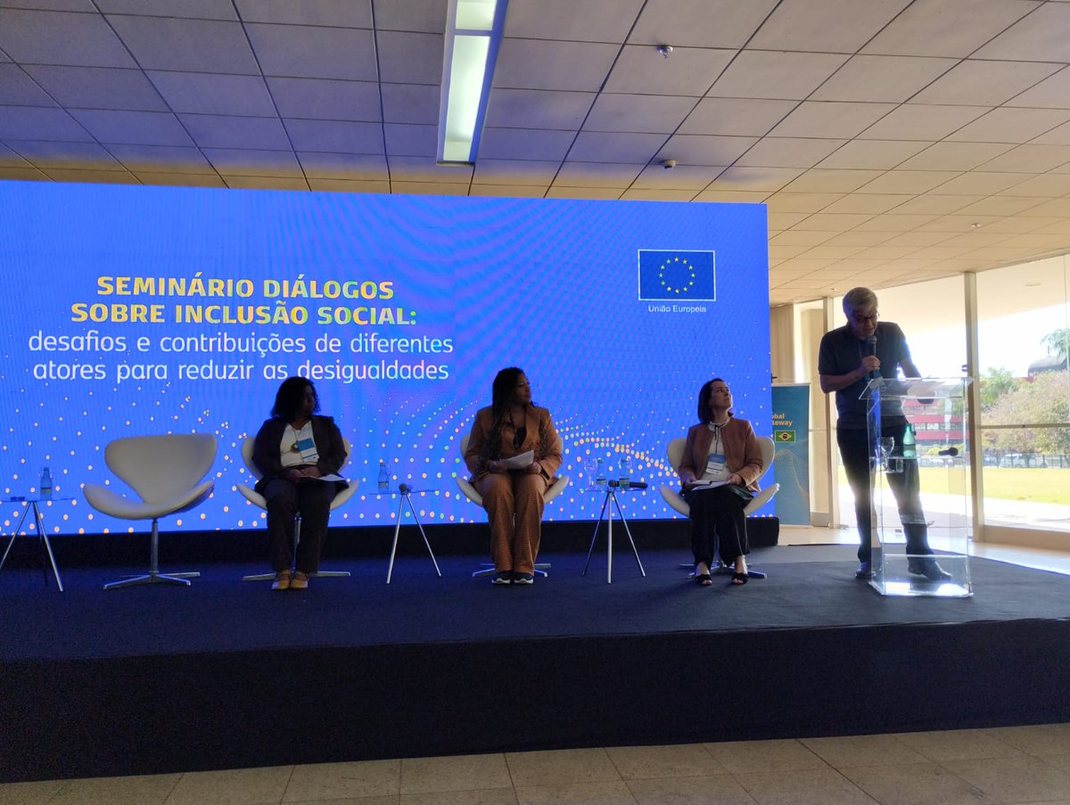 Está acontecendo em Bsb o seminário “Diálogos sobre inclusão social: desafios e contribuições de diferentes atores para reduzir as desigualdades”, promovido pela <a href="/UEnoBrasil/">UE no Brasil</a>.  O GT #Agenda2030  está, Juliana Cesar, da <a href="/gestospe/">Gestos - Soropositividade, Comunicação e Gênero</a>  e por Francisco Menezes, da <a href="/ActionAidBrasil/">ActionAid Brasil</a>