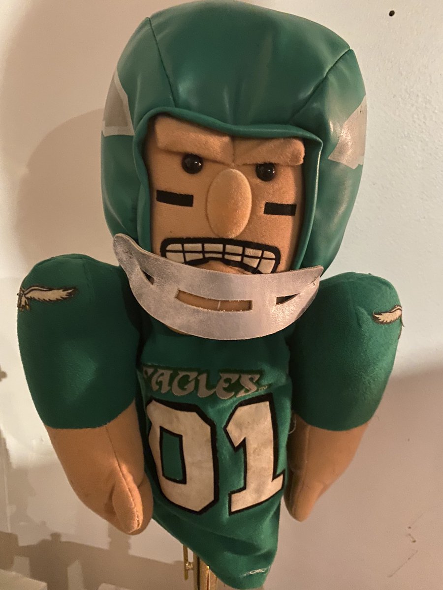Vintage 1990 #Eagles golf club cover!

#KellyGreen #OutTheBin
#KellyGreenJersey #GoBirds 
#FlyEaglesFly