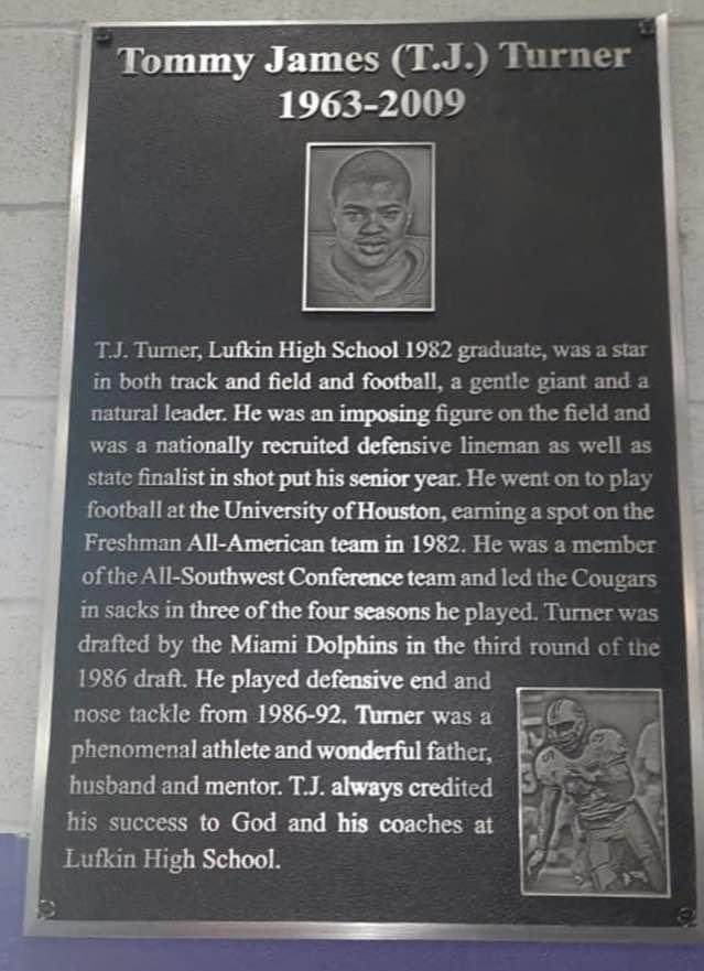 ProPanthers1999's tweet photo. Congratulations to the Dedication of T.J. Turner Training Center Lufkin, TX.💜💛🏈 https://t.co/DJnbsFtVOK