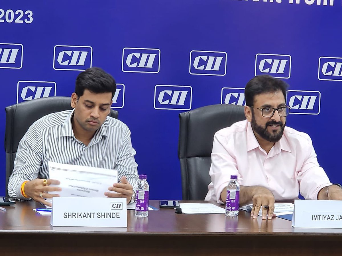 imtiaz_jaleel's tweet photo. Attended an interactive session of Maharashtra MPs with @FollowCII at Maharashtra Sadan and discussed ways and means to push industrialisation in the state. https://t.co/GruhI0yjJV