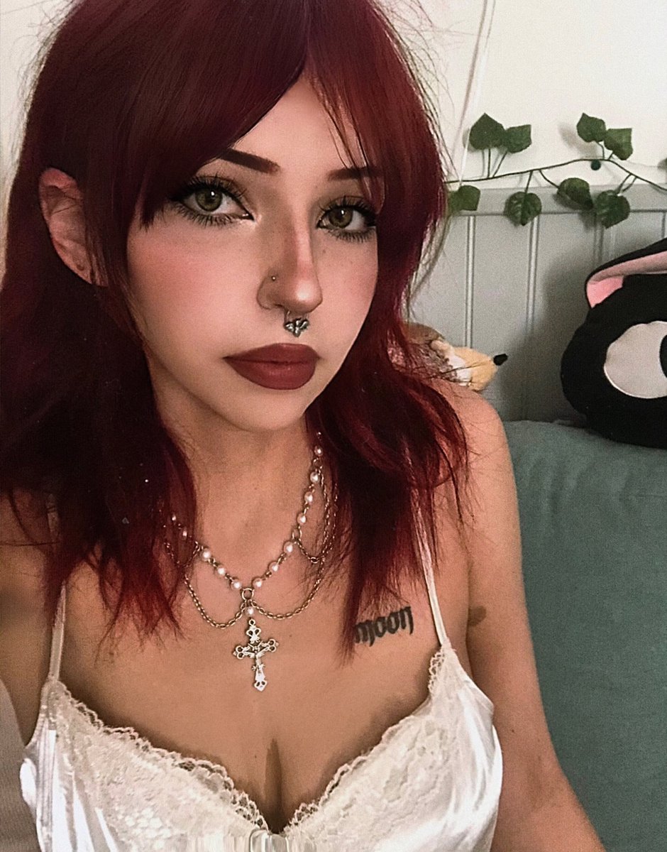 _em0kira's tweet photo. ma confiance en moi est à 0 en ce moment donc je vais pas laisser longtemps https://t.co/STVa9JKt9F