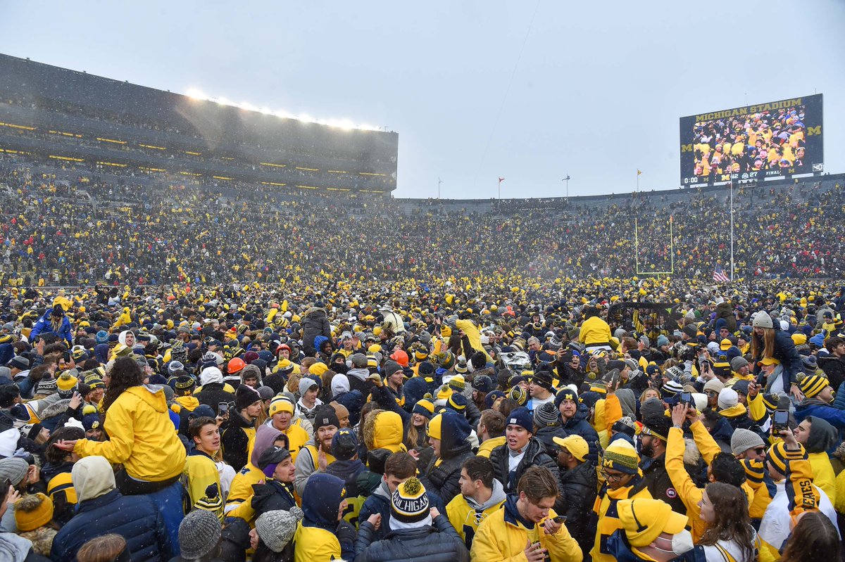 barstoolsports's tweet photo. Michigan Fans Have Hit A New Low As They Are Now Making Burners And Harassing Themselves For Sympathy https://t.co/F0iVc4Z3Ca https://t.co/Ybsx1swVGS