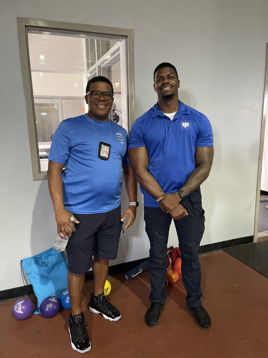 MichonMegan's tweet photo. #GHPAL teaming up with @RylanderM_ and #GPU at  @HPARD - Burnett Bayland Park for youth activities at Summer GPU Camp! #OCA #Teamwork #SummerActivities #GPU #GHPAL #TheYouthAreOurFuture https://t.co/AWf8BvuFqO
