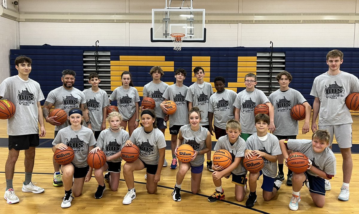 cvhoopheritage's tweet photo. @owenmichaels9 @BDS_Basketball @NEStormBball @CoachPatnaude @CoachProctor42 @CONVALboyshoop @conval_WBB @SteveCv72 @NEStormNHDir @LGershgorin @girgy5 @cbuffum13 Sorry, Owen! Try this one (even though, apparently,  some of the kids weren’t awake yet!) https://t.co/S7iYAj6mPd