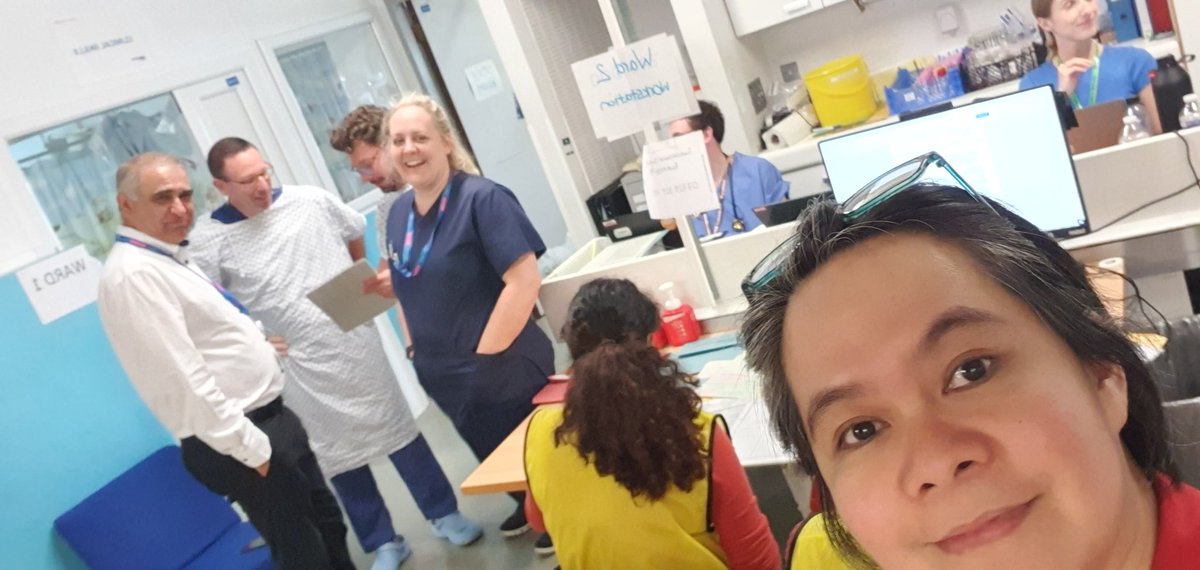 AaronKyle1120's tweet photo. This is how we support our New #JuniorDoctors #DoctorsInduction
I am very proud of our #EducationTeam
@BucksHealthcare
@DrAmirKhanGP @SimBucks_BHT @marotej @joeedmonds87
Sorry Joe, seemed to have missed your team's pic.π https://t.co/dS6qrSFo5l
