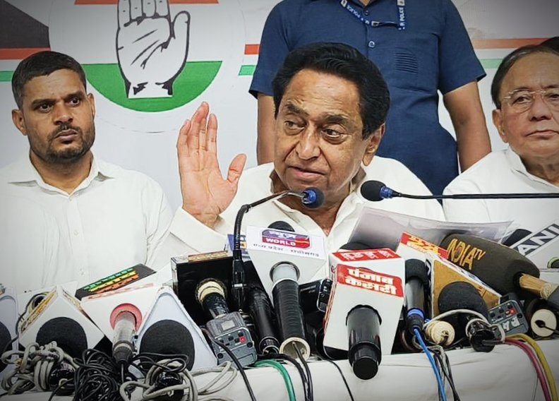 TheShapath's tweet photo. MP Election: कमलनाथ ने किसानों को दीं ये 5 गारंटी, सरकार बनी तो फ्री मिलेगी बिजली, कर्ज होंगे माफ,...
#MPNews 
#election2023 
#kamalnath 
@INCMP

https://t.co/C7byPCG6WJ https://t.co/TAkpKGpyM2
