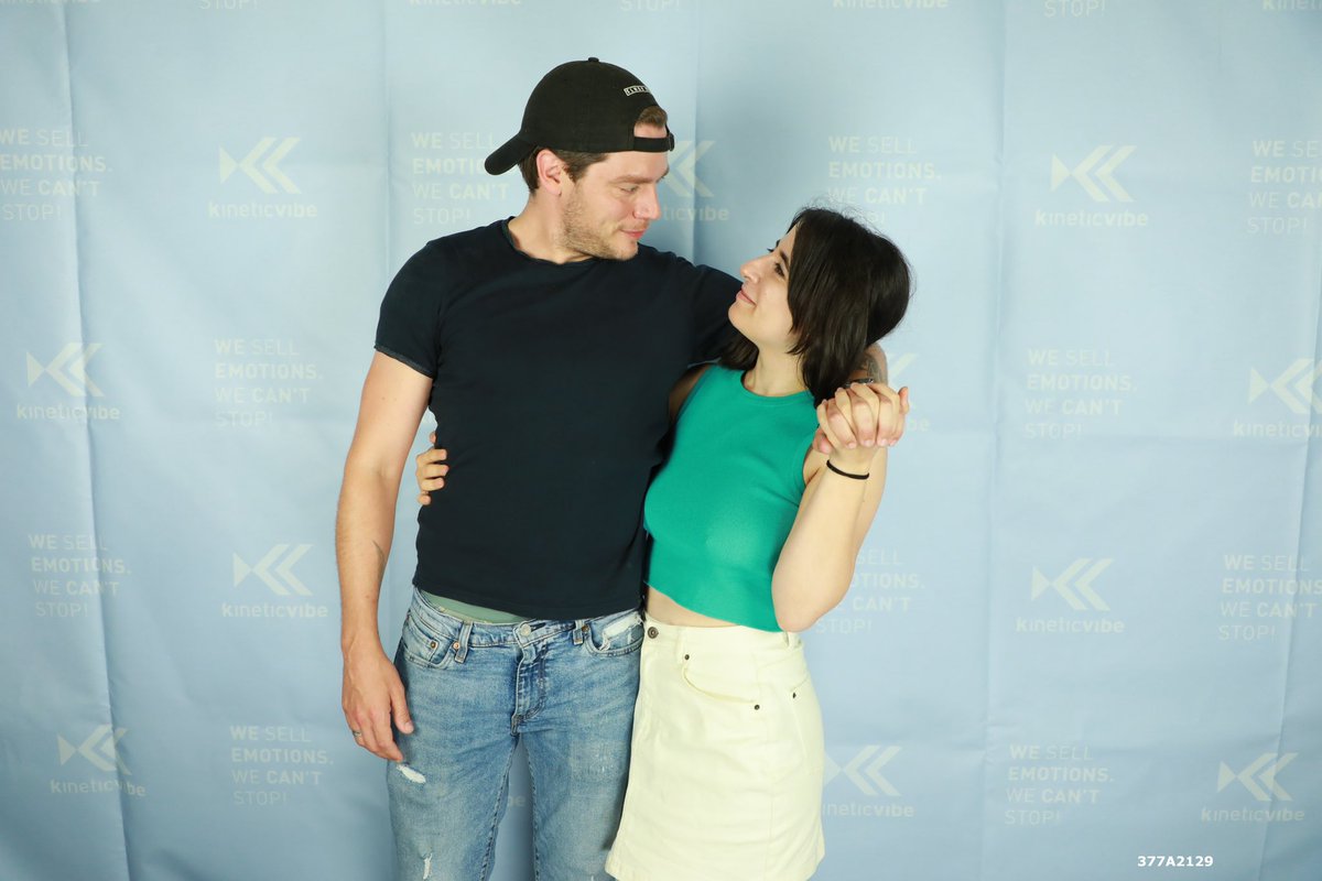 skylarwill_'s tweet photo. FRIGNANDO PER QUANTO MI MANCANO 😭😭
Contro ogni aspettativa giuro che la foto con Dom è la mia prefe in assoluto la adoro troppo e anche quelle con Luke ed Eme patatini miei 🥺 (nonostante io sia un 🚽) #TIIM https://t.co/LRJnKsQqdK