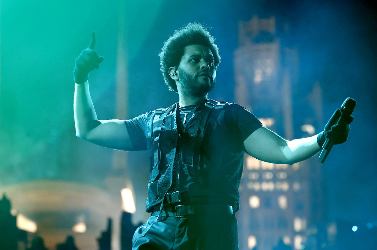 Over 160,000 people attended The Weeknd’s show in Milan, that’s more than the entire 3-day Coachella festival (125,000) 👀🤯