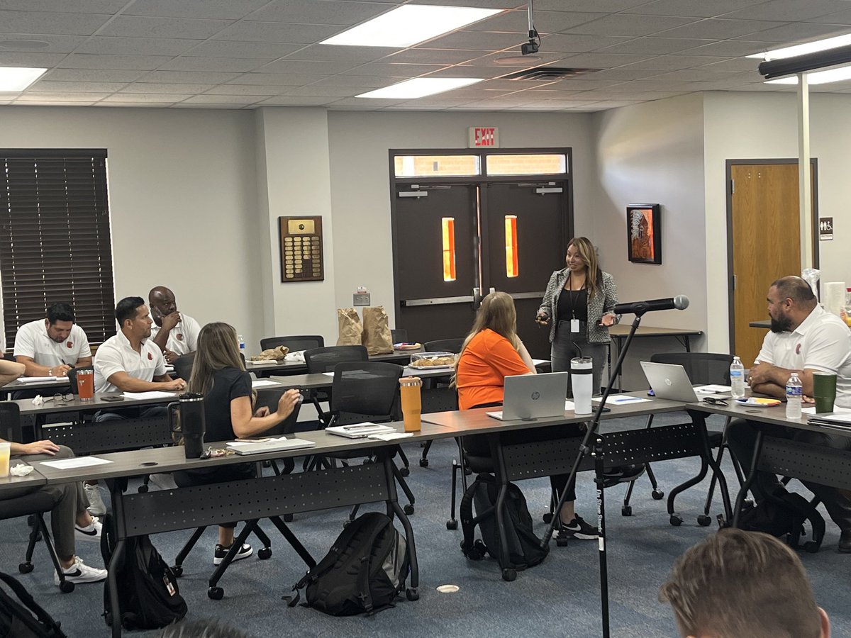 Joey Rivera (@coachrivera_ppp) on Twitter photo <a href="/VeronicaGNews/">Veronica Gallegos Johannsen</a> helping <a href="/ApachesGHS/">Apache Athletics</a> coaches tell the GISD story. Thank you for the info!!! #GrowingGreatness #OurStudentsOurFuture <a href="/VeronicaGNews/">Veronica Gallegos Johannsen</a> helping <a href="/ApachesGHS/">Apache Athletics</a> coaches tell the GISD story. Thank you for the info!!! #GrowingGreatness #OurStudentsOurFuture