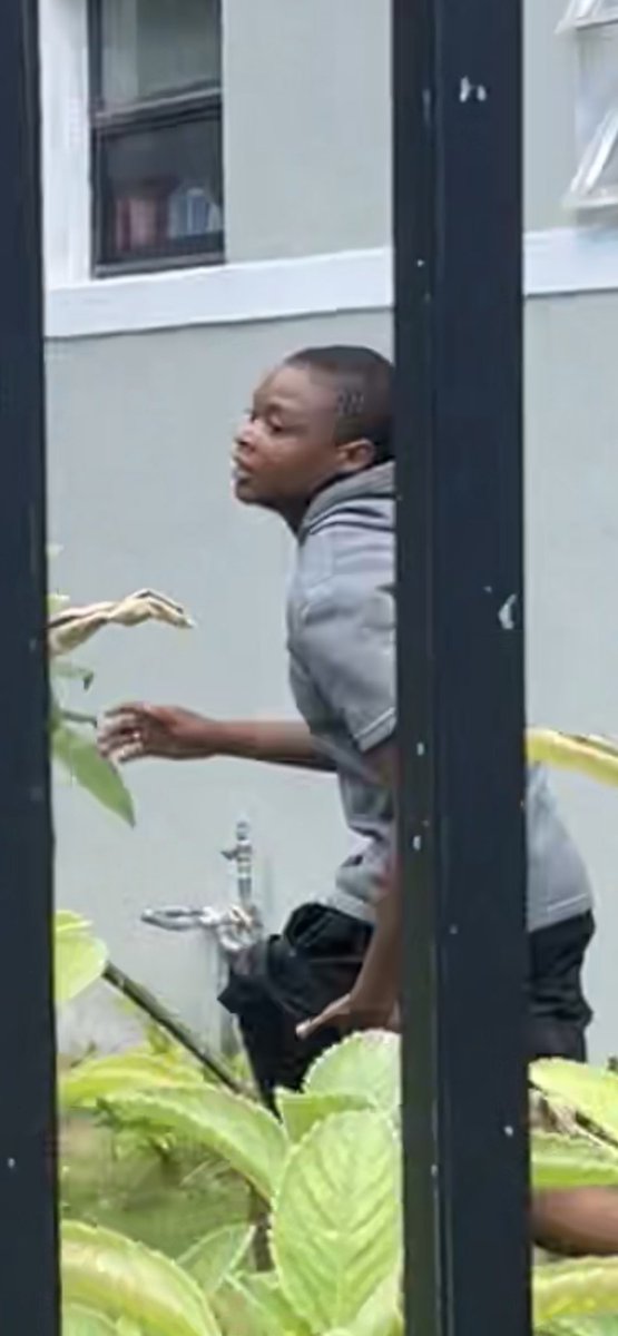 This person just stole all my shit while Im at work. My ipad, car keys, everything. Im done with Miami fr. 

Im supposed to be tattooing at a flash event tomorrow and they took my ipad.