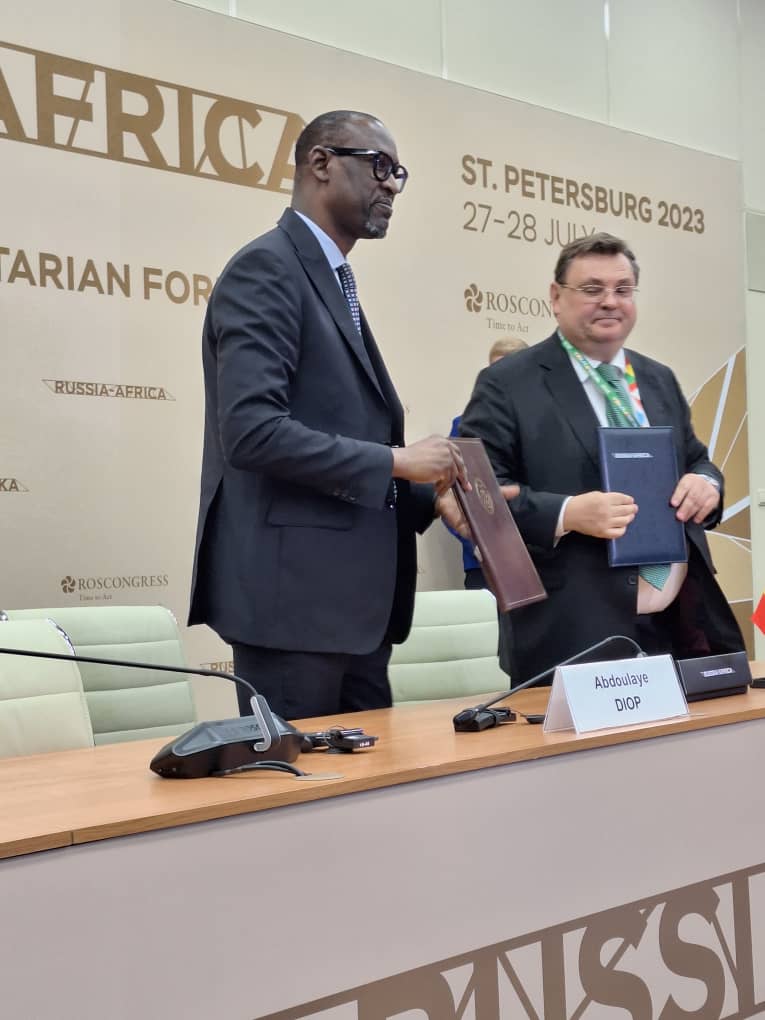 Le 27 juillet. La signature d'un Accord entre les Ministères de la Justice de Russie et du Mali.
27 июля. Подписание соглашения между Минюстами России и Мали.