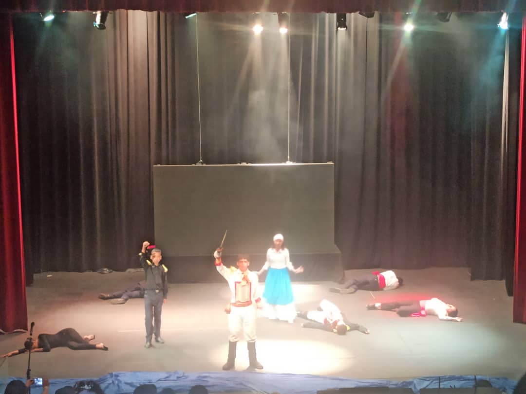 DGCPatrimonioy2's tweet photo. #27Jul Y asi fue presentación del estado Mérida en el IV Festival de Teatro Escolar César Rengifo en el marco de la Batalla Naval del Lago @NicolasMaduro @_LaAvanzadora @luchaalmada @VillegasPoljak @MPPEDUCACION @MovimientonTCR https://t.co/2cdKbzDZMT