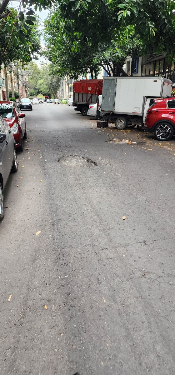 jlpac08's tweet photo. @MHcesac @MHGOByJ @AlcaldiaMHmx @mauriciotabe buenas tardes, este bache cada día se hace mas grande podrían apoyarnos! Union 158, Col Escandon II Seccion. https://t.co/4GLTEp7aKO