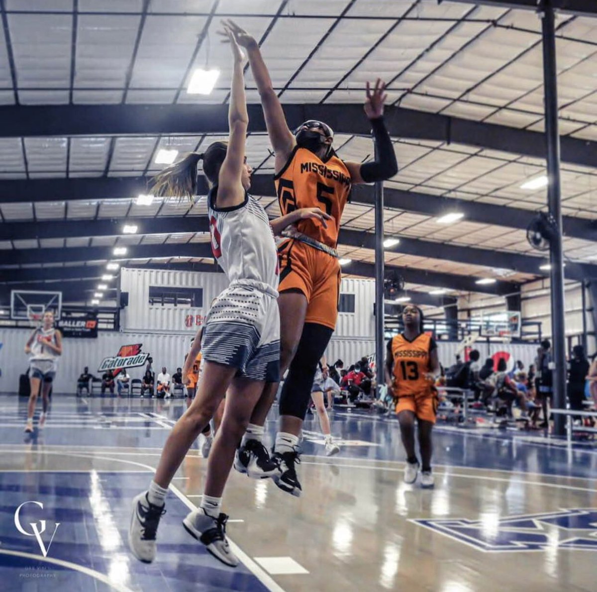 TamiaFields240's tweet photo. Fade away with the Quick releaseβΌοΈ
#AAUgame #Gettingbuckets π― https://t.co/OC0hNe336G
