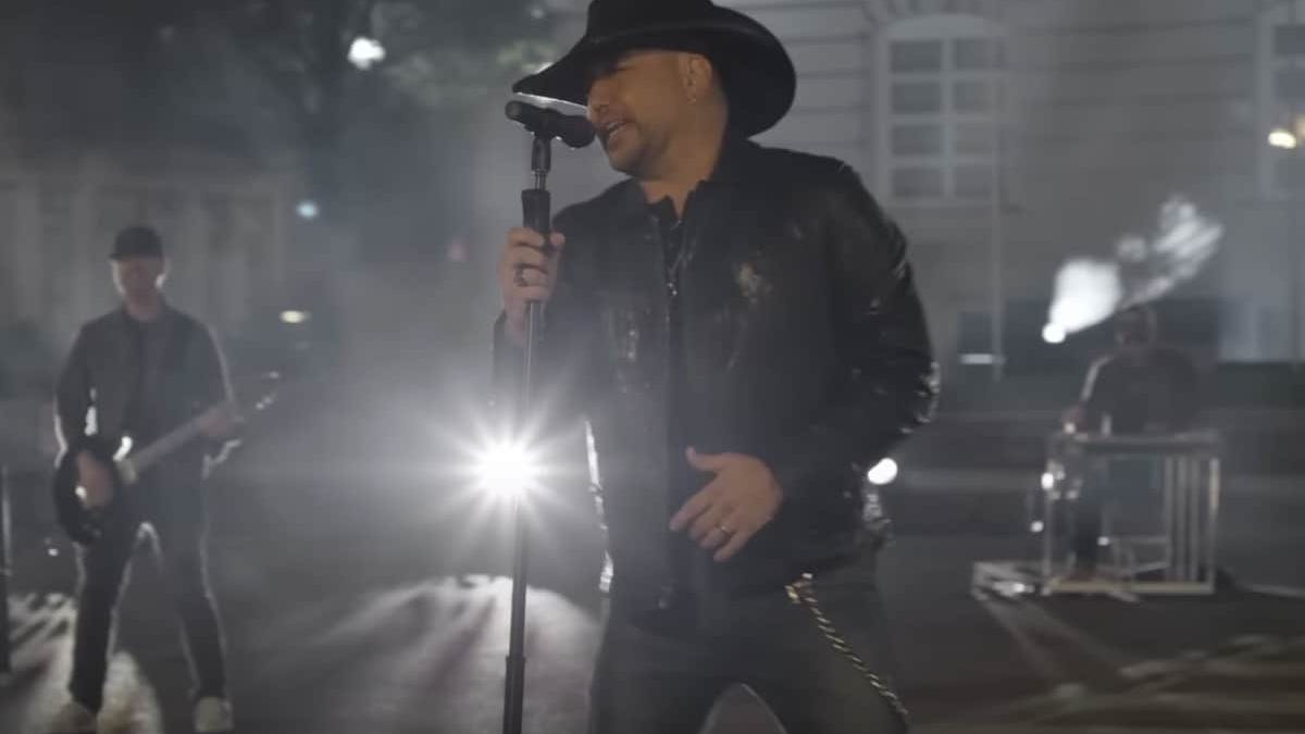 He 'Tried' It: Country Singer Jason Aldean Backtracks on BLM Scene in Music Video dlvr.it/SsqfT5