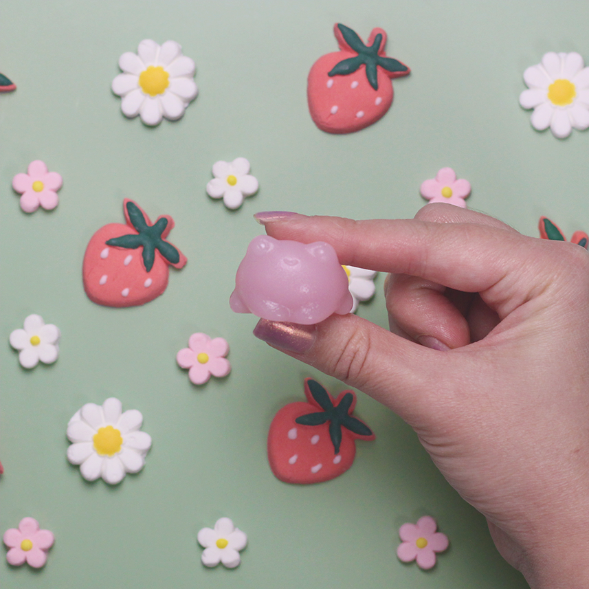 The mini soaps have quickly been proven to be a new favorite for everyone. What other mini soaps should we make next?

#froggy #veganjellysoap #cutesoap #plasticfreeliving #ecofriendlysoap #veganlife #smallbusiness #kawaii #froliccreations #strawberryfrog