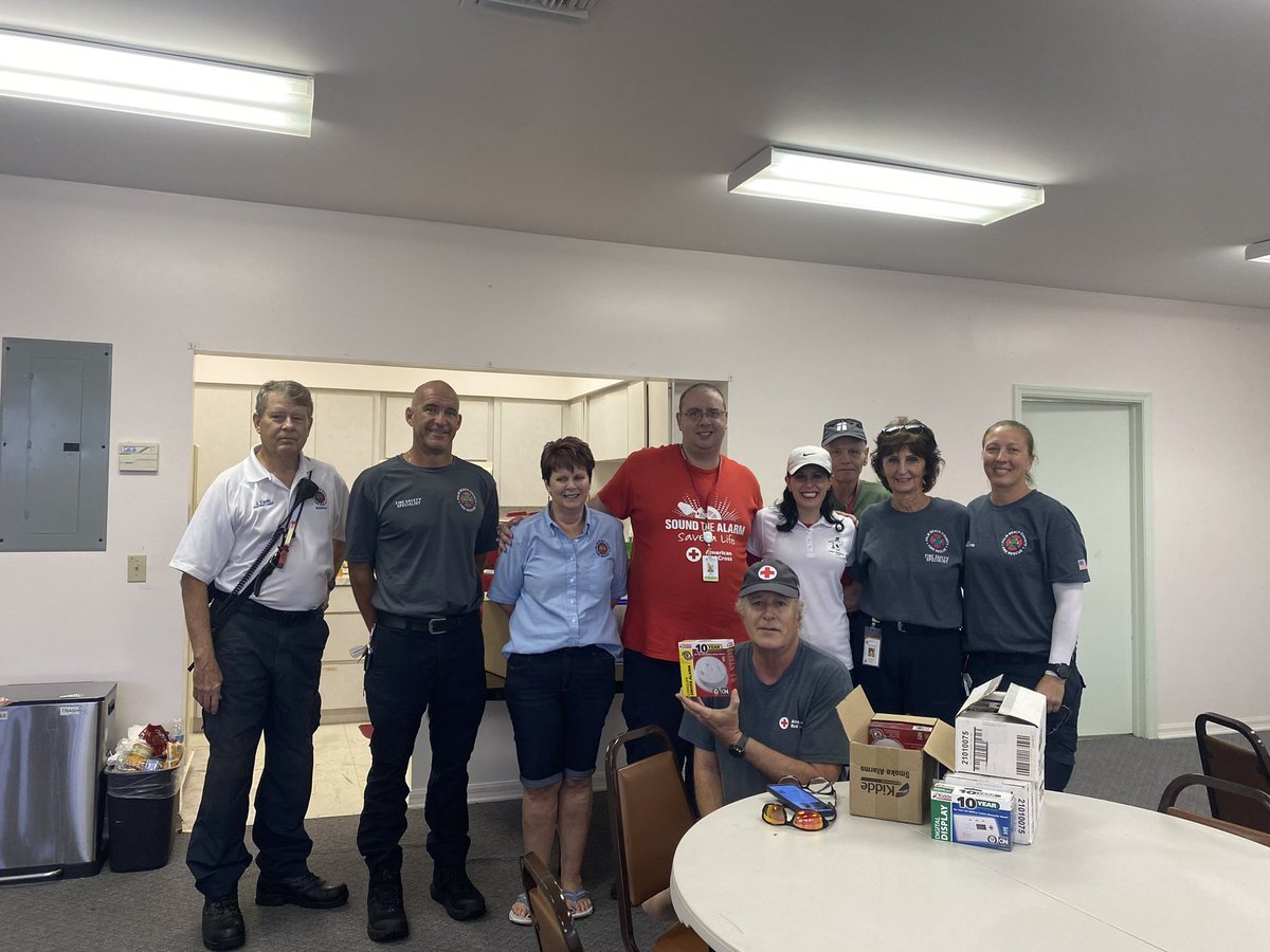 In honor of Throwback Thursday, here’s a memory from when I volunteered with The Red Cross! ⛑️Myself and other volunteers helped install smoke detectors in homes in Pahokee, FL

#ThrowbackThursday #Volunteering #Helpout #ThursdayMotivation #Thursday #charlietakesanadventure