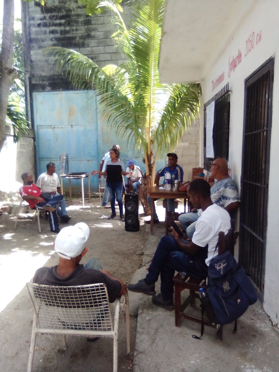 YesidDeJesus6's tweet photo. 👏🇻🇪Justo hoy parte de nuestra estructura organizando y recibiendo instrucciones para las primarias de este 22 de octubre rumbo a llevar a nuestro líder Carlos Prosperi 💪💪💪 a la presidencia de la República Adelante Páez Rio Chico activos 👍👍 https://t.co/LE8WWRm0NN