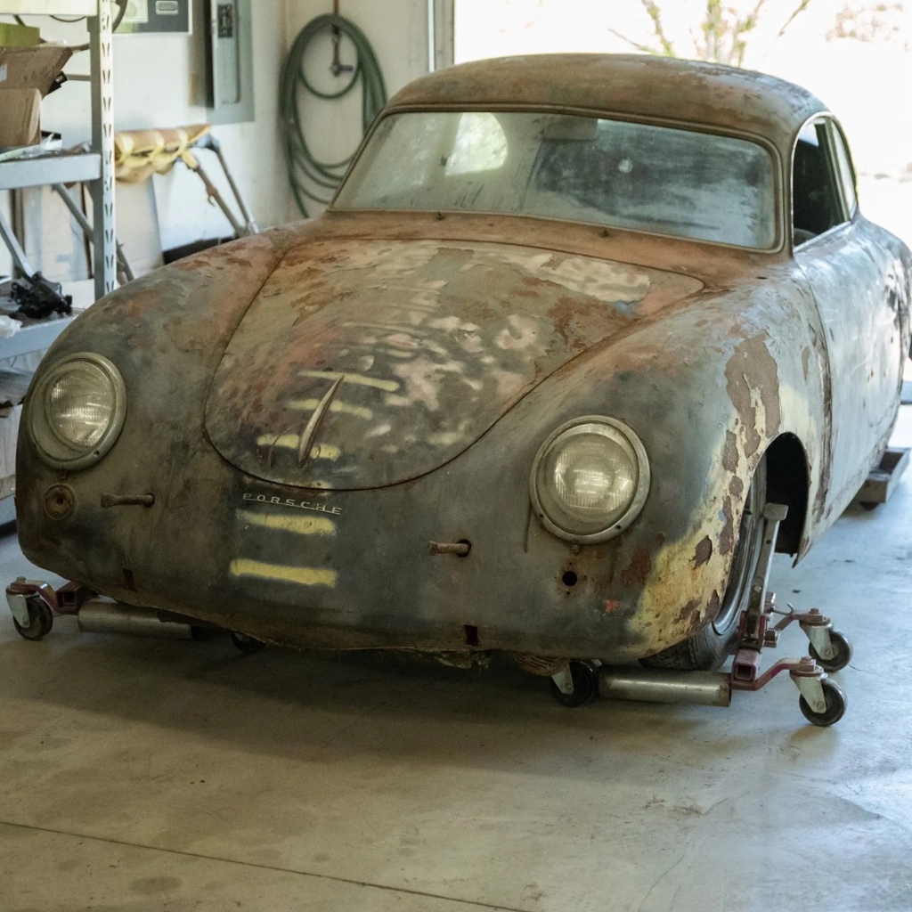 Bringatrailer's tweet photo. Pre-resto Pre-A

This 1953 356 is a bent-window Pre-A coupe that is said to have been stored in a garage since 1968. Details include a four-speed transaxle, 15″ steel wheels, drum brakes, a steering wheel, and VDO instrumentation. It’s listed now on BaT: https://t.co/V5QZ3QIvKt https://t.co/kT5nmoN7Io