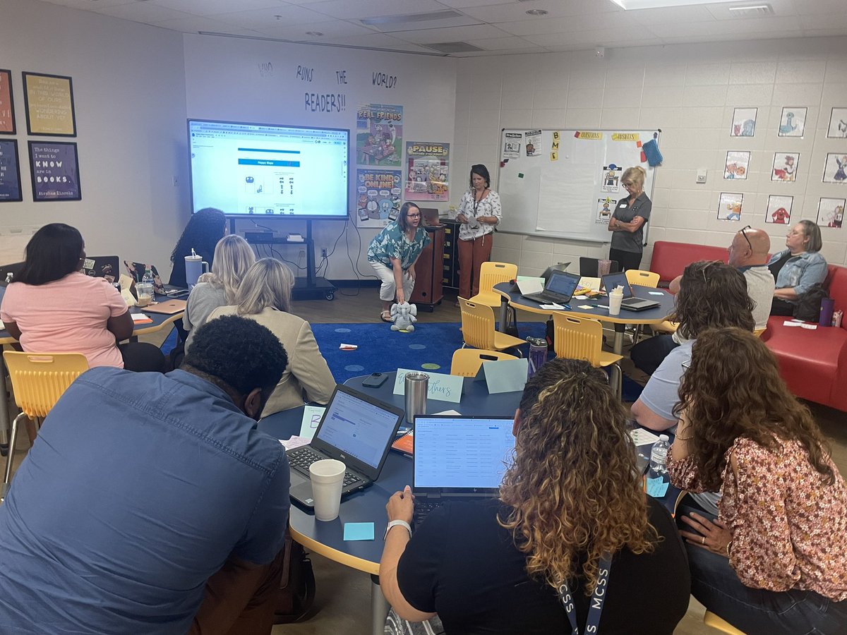 RachelEvans05's tweet photo. Gerald the stuffed elephant helps @MadCoSchools first grade teachers introduce CS coding to the littles! @sarah_posey1216 @shadrak1 #MCSSComputerScience https://t.co/nYbzprQmZH