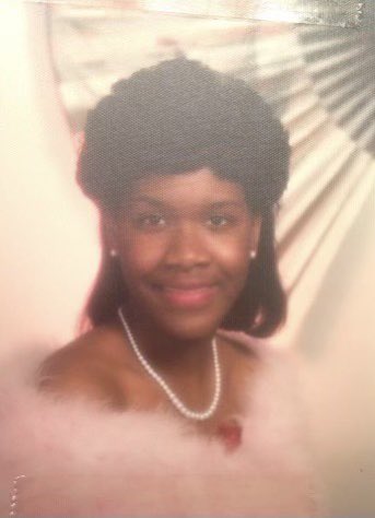 SCCPSS's tweet photo. Hey @WindsorForestES, can you guess who this is?
If you guessed Dr. Gilbert-Collins, you’d be correct!
She is a PROUD product of SCCPSS! She is pictured below during kindergarten at Romana Riley School and during her senior year at @wfhscastle! 🏫📚
#ReadyforDayOne https://t.co/pvCAwbq3Nh