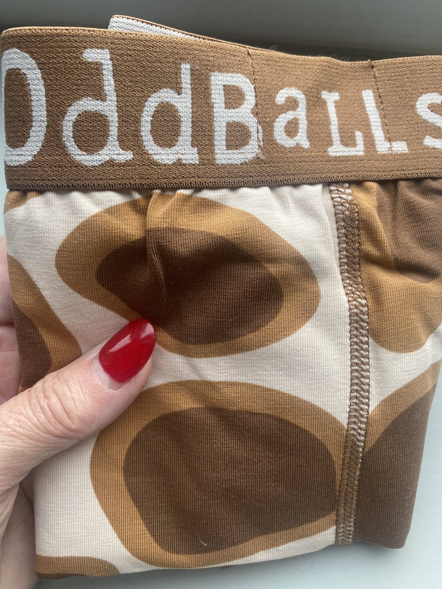 lekgrover's tweet photo. A great gift and right up my street raising awareness about menβs health! ππ±β½οΈβΎοΈπΎπ @myoddballs #testicularcancer #balls #checkyourselfout #testicles #scrotum #examine #feel #pants #check #raiseawareness #health https://t.co/bjRykGihS0