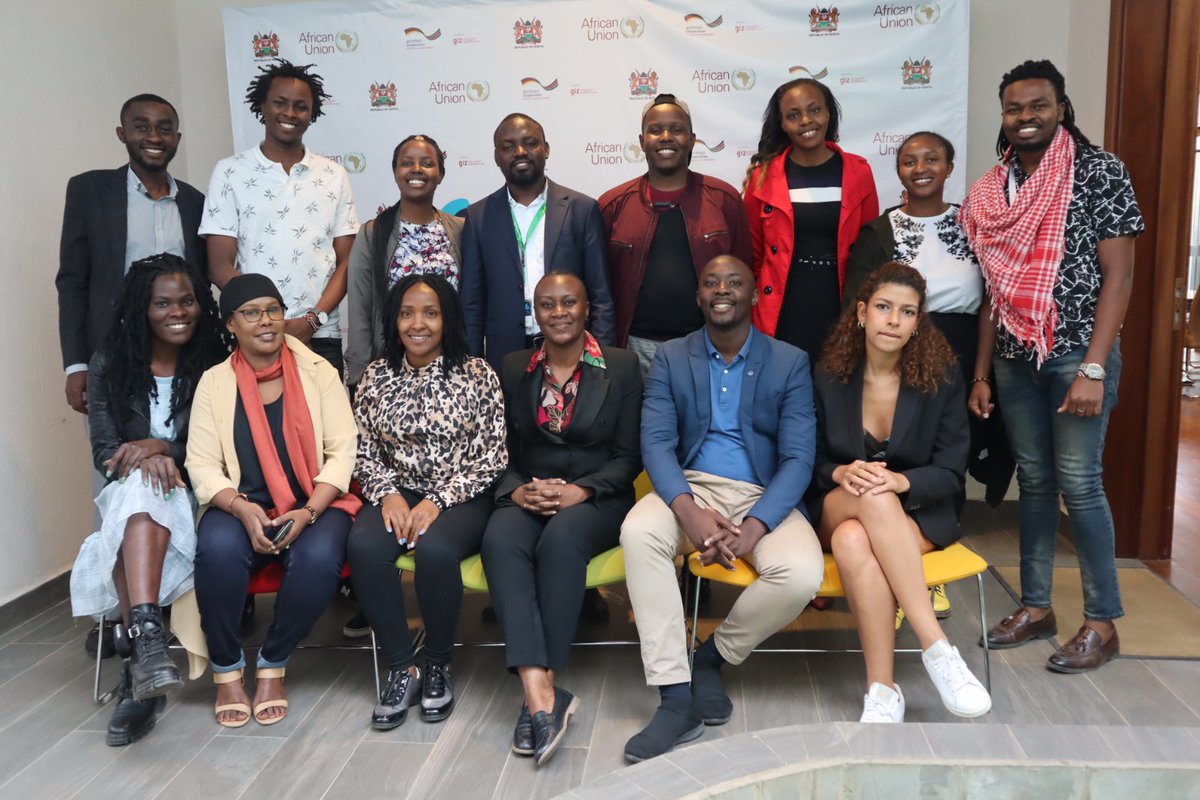 PaulineOwiti's tweet photo. Ahead of @AfClimateSummit, @AYCAssembly2023 team hosted @AU_YouthEnvoy @ChidoCleoMpemba together with Ministry of Youth Advisor from Somalia 🇸🇴.
#AYCA2023 https://t.co/dgC7xpG7Iw