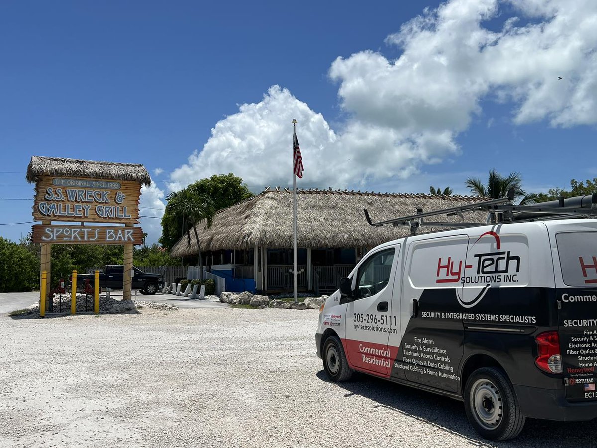 HyTechFlorida's tweet photo. It brings us great joy knowing we are helping to protect local businesses throughout the Florida Keys &amp; Key West.
Fire Alarm System Installation

#firealarmsystems #florida #floridakeys #soundsystem #fireprotection #datacabling #audiovideoinstallation #accesscontrol https://t.co/74DOAMz5ZV