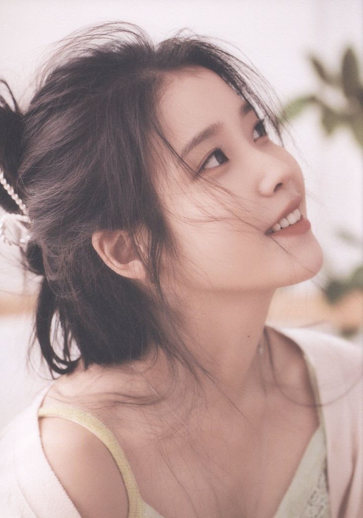 ggroupszone's tweet photo. IU (soloist) https://t.co/KXJ2HN9167