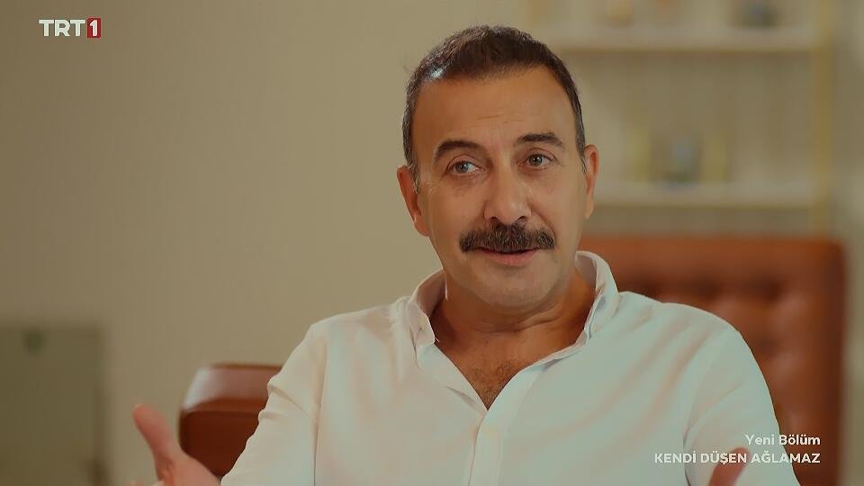 nightblueww's tweet photo. Gerekirse o asansörü yerinden söker yine de kurtarırdım Alize'yi! https://t.co/6j3YeDwn41
