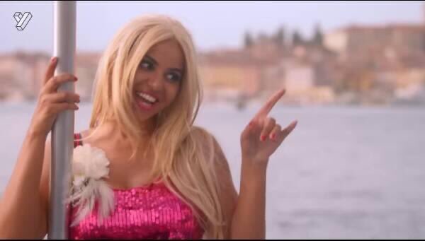 NoraWaliddd's tweet photo. I think I downloaded the wrong Barbie https://t.co/r7oYC20VRW