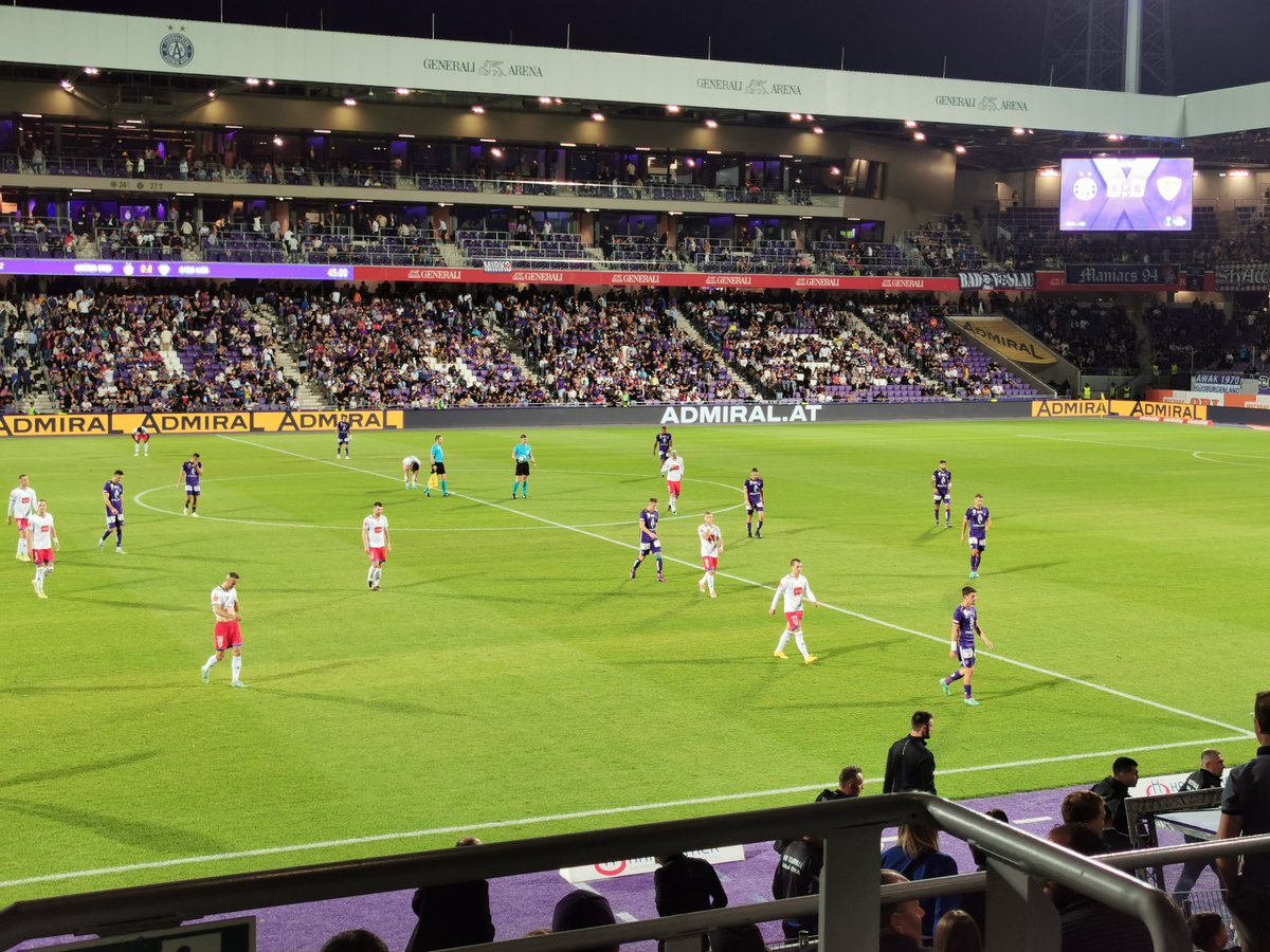 OtherBundesliga's tweet photo. Goalless at half time in UECL Q2.
Austria came close quite a few times, at one point forcing an excellent double save from the Borac keeper.
The guests had 2 good shots in the closing minutes though. Austria need to get clinical!
🟣0-0⚪ (HT)
#FAKFKB #UECL https://t.co/vruECkJyLt