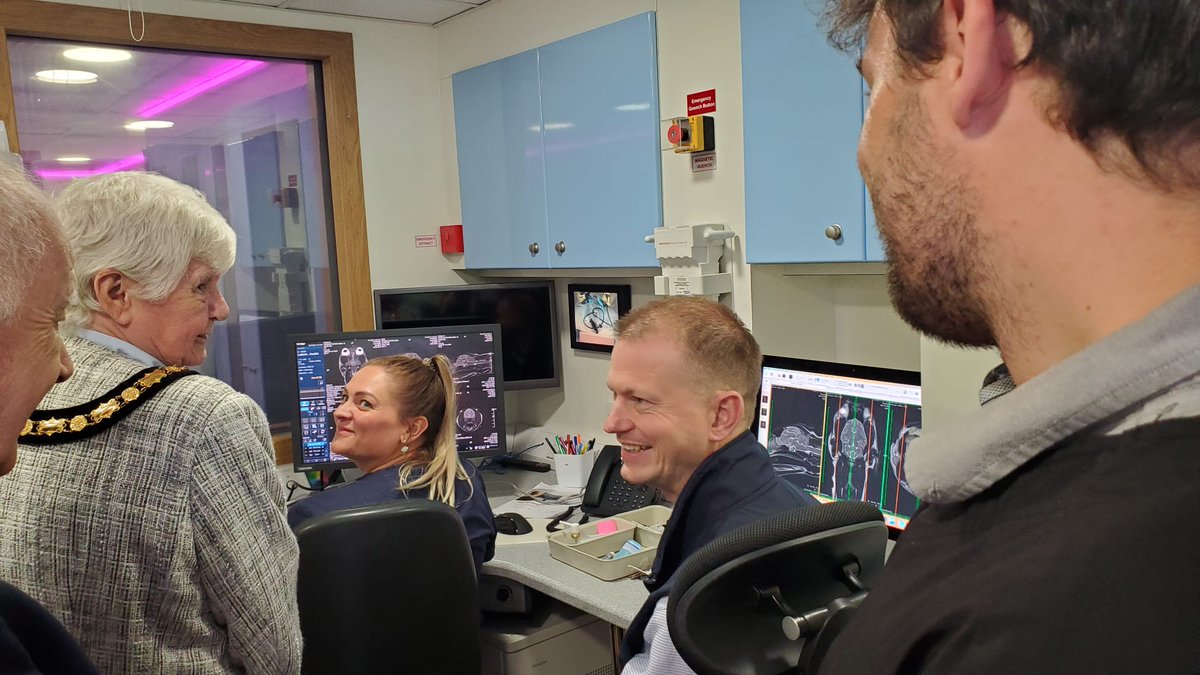 Pleasure and a privilege to welcome <a href="/HaltonMayor/">Mayor of Halton</a> to Movement Referrals today. She toured our 1.5T MRI, CT scanner and 3 ORs. We exchanged knowledge about what we do and the excellent work the mayor does for the communities of Halton <a href="/HaltonBC/">Halton Council</a> #JoinTheMovement