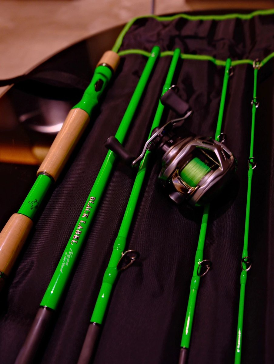 VeraaaYang's tweet image. Rod: Dynaflex Black Label Frog King Edition N C63MH-5-FR
Reel: DYNAVIS 22 Alpha 8.5 Ratio Left Handed

#Seafishing
#Hooks
#Fishinggear
#Fishfarming
#Seaside
#Speedboatfishing
#Fishingtournaments
#Fishing
