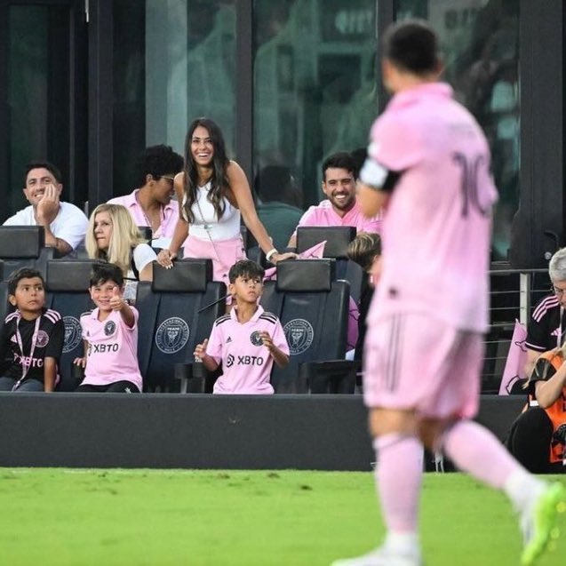 - ayer soñé con vos 
- y que soñaste?
- nose no me acuerdo…