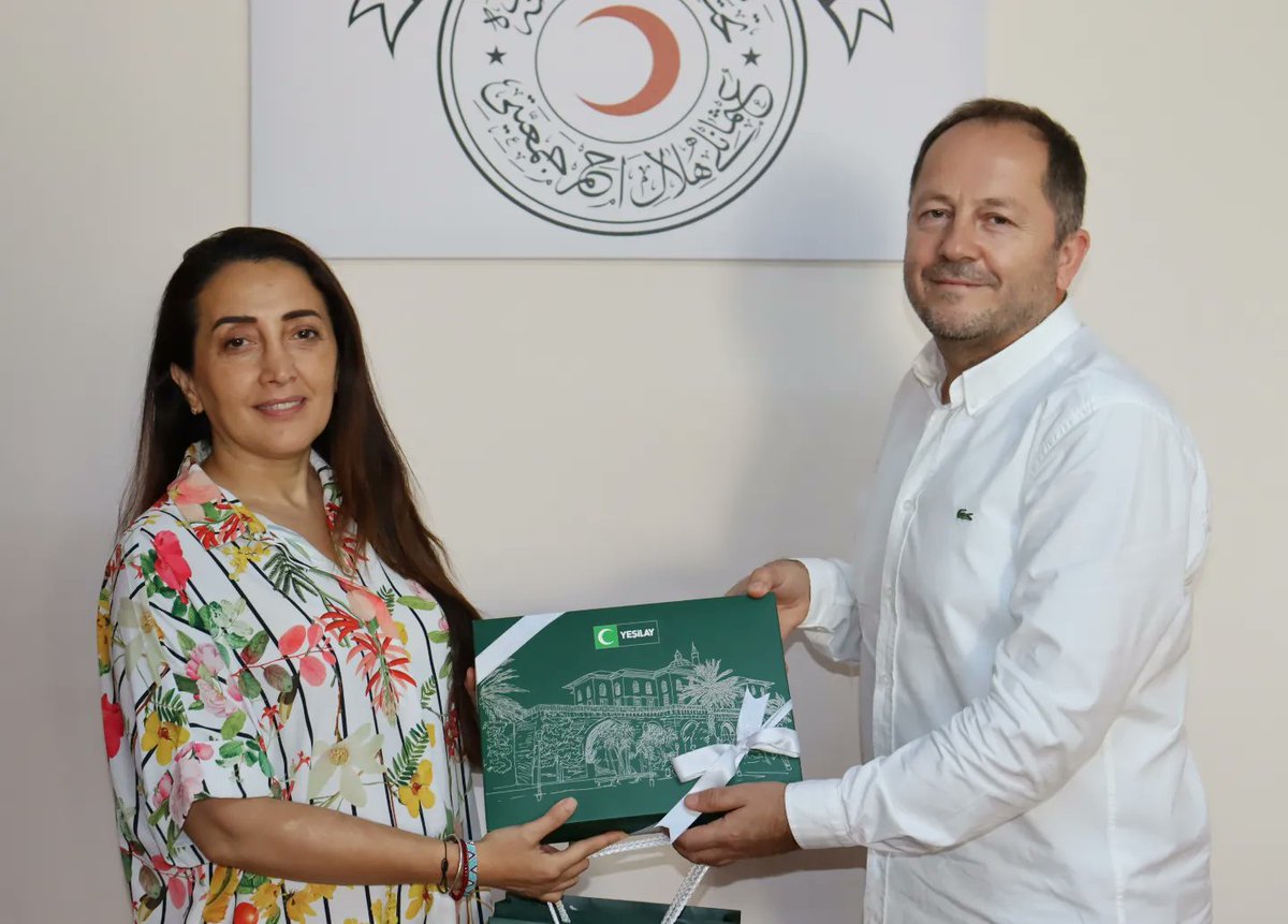 izmirkizilay's tweet photo. Türkiye Yeşilay Cemiyeti İzmir Şube Başkanı Necmettin Gülak ve yönetim kurulu üyeleri  Prof.Dr. Dilek Takımcı, Giray Kırım ve Recep Ertan ile şubemizi ve İl Yöneticimiz Semra Aydın'ı ziyarette bulundular.

#kizilay
#yeşilay https://t.co/n1TiCJtcbo