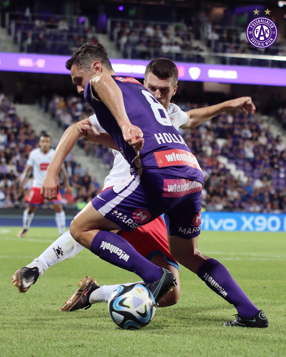 FKAustriaWien's tweet photo. 46' Weiter geht's! ✊
_____________________________
#UECL #faklive #FAKFKB 0:0 https://t.co/Ue3Yvlhhzz