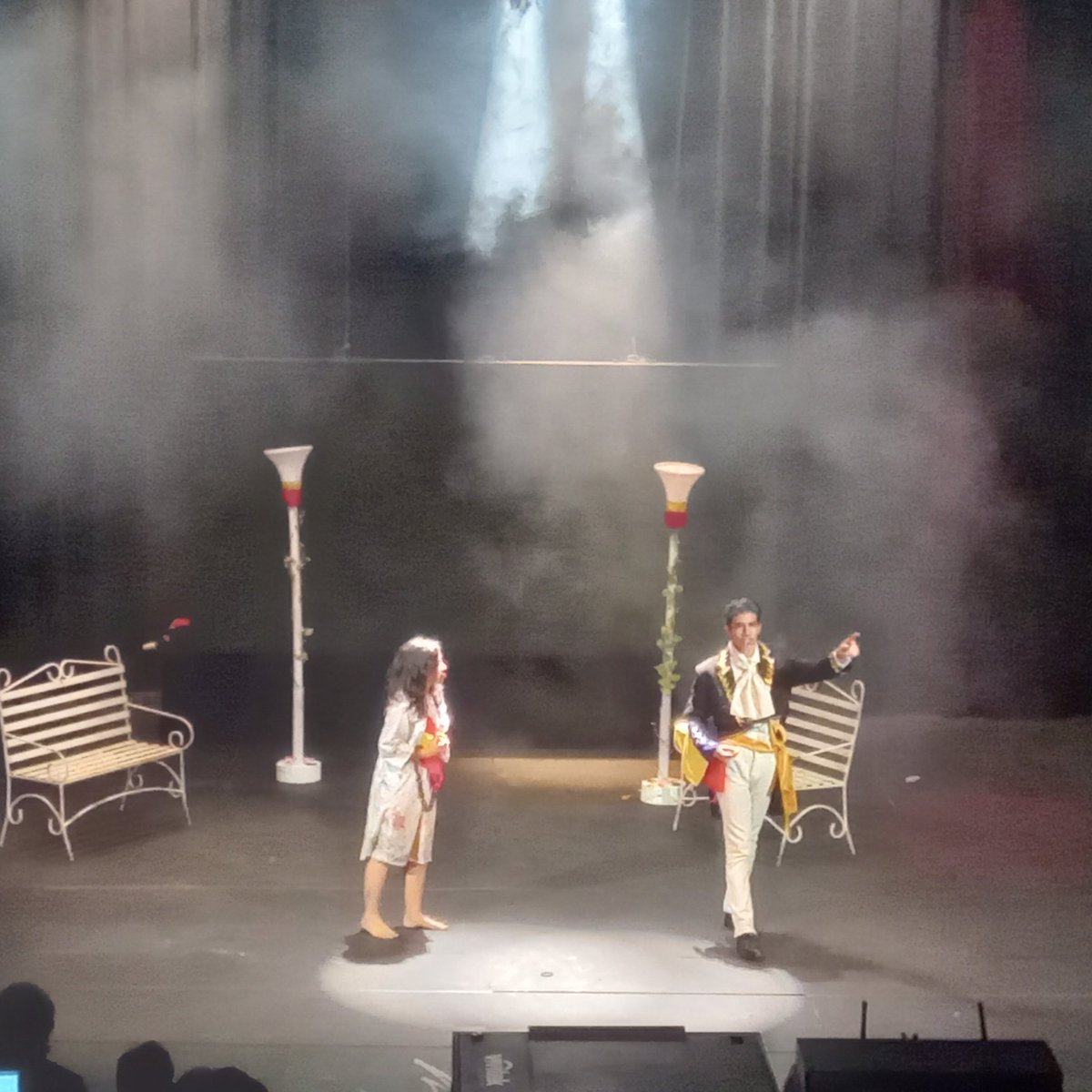 DGCPatrimonioy2's tweet photo. #27Jul Magnifica presentación del estado Sucre en el IV Festival de Teatro Escolar César Rengifo en el marco de la Batalla Naval del Lago @NicolasMaduro @_LaAvanzadora @luchaalmada @VillegasPoljak @MPPEDUCACION @MovimientonTCR https://t.co/Vu288MlZcT