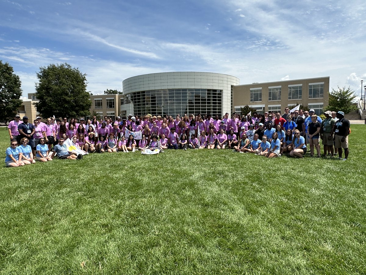 _YOVASO_'s tweet photo. A great group!🤩Special thanks to: the TEENS!, YOVASO sponsors, SROs, teachers, VSP Troopers/Sergeants, YOVASO Staff, Regional Trainers, & Board Members for making the 2023 #YOVASOSLR a huge success! And a huge #THANKYOU to our partners & the parents/guardians who brought a teen! https://t.co/HXTat0rrom