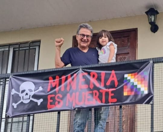 YAESYA4's tweet image. Minería es muerte, lo sabe el Dr. Eddy Cabrera, de la Sociedad Panameña de Salud Pública. Es hora de pronunciarnos contra un contrato que abre la puerta a la minería a gran escala en todo el país.  Sube tu foto usando #noalcontratominero

#PanamáValeMásSinMinería