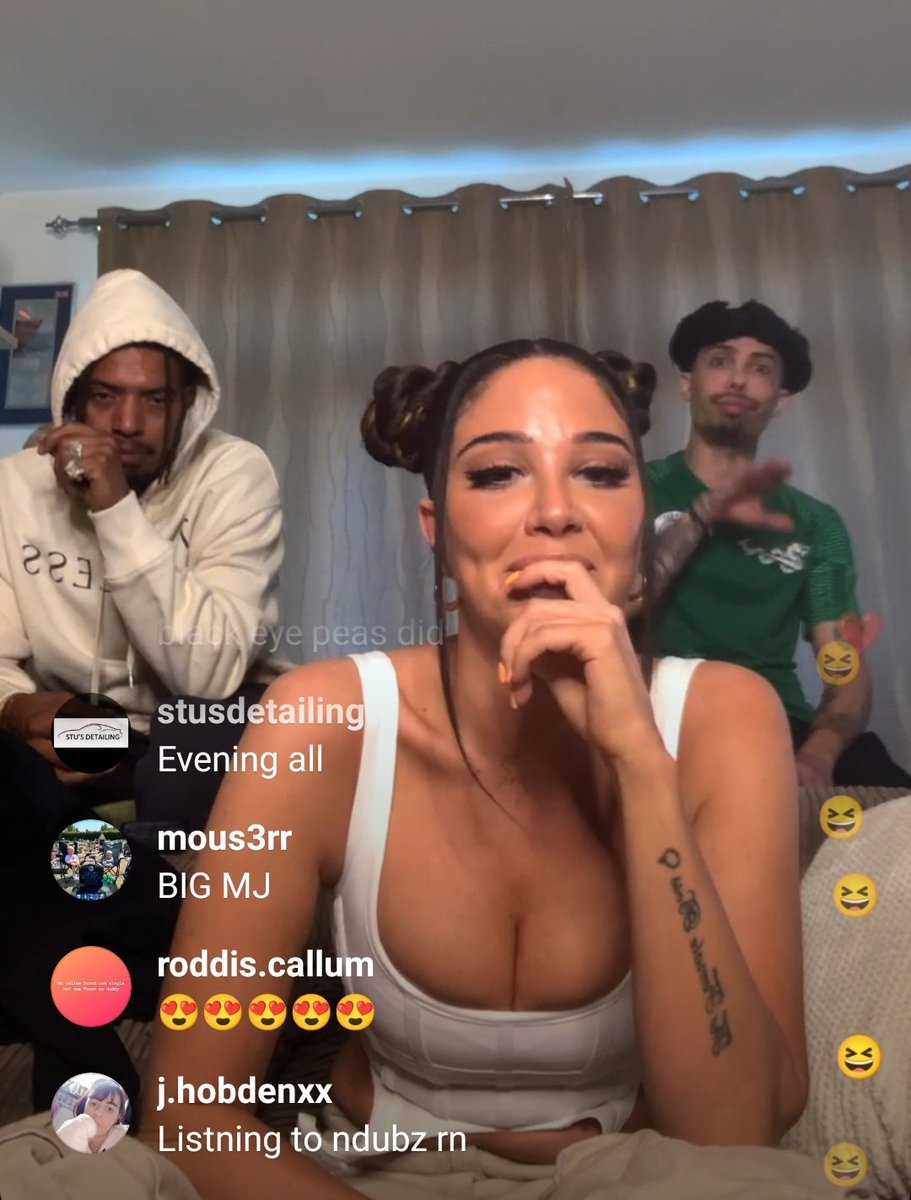 snipsii93's tweet photo. What an amazing live ♥️
Love these guys soo much &amp; really hope they gonna tour outside the UK 😁🌍🇨🇵🙏
#NdubzFam #Ndublet https://t.co/xBvWEv8NBX