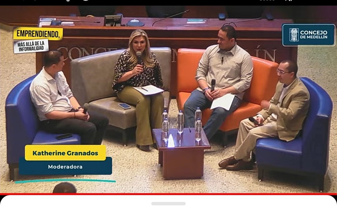 lauraenturbo's tweet photo. Únete ahora al Conversatorio Emprendiendo Mas allá de la informalidad.
https://t.co/HAiAgvQFX4
@FelipeBetancurC
@PartidoMIRA
#MIRAyEmprende https://t.co/RNEl8yggSZ