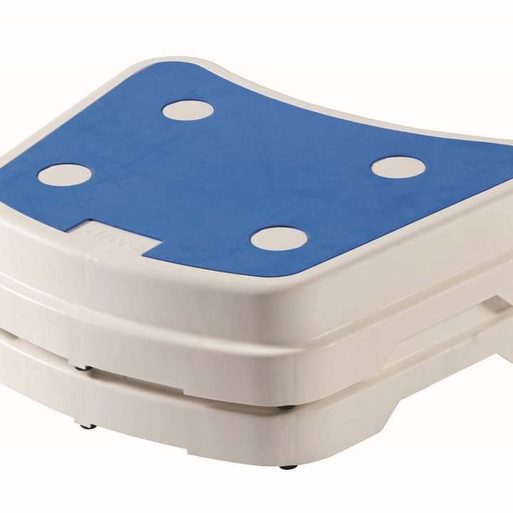 Stairliftrental's tweet image. Enjoy a nice relaxing warm bath safely with our bathing aids collection. 🛀 

Browse them at easylift.org.uk/product-catego…, all with UK delivery 😀

#bathingaids #bathstool #bathchair #ukmobilityshop