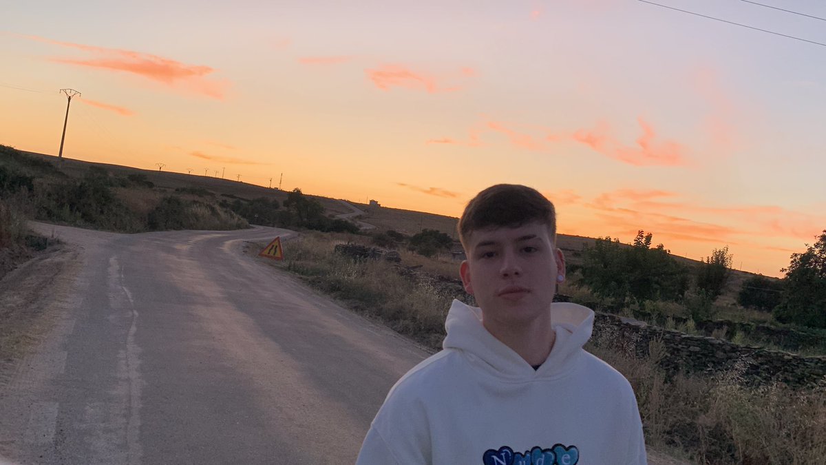 no hay persona más guapa que él