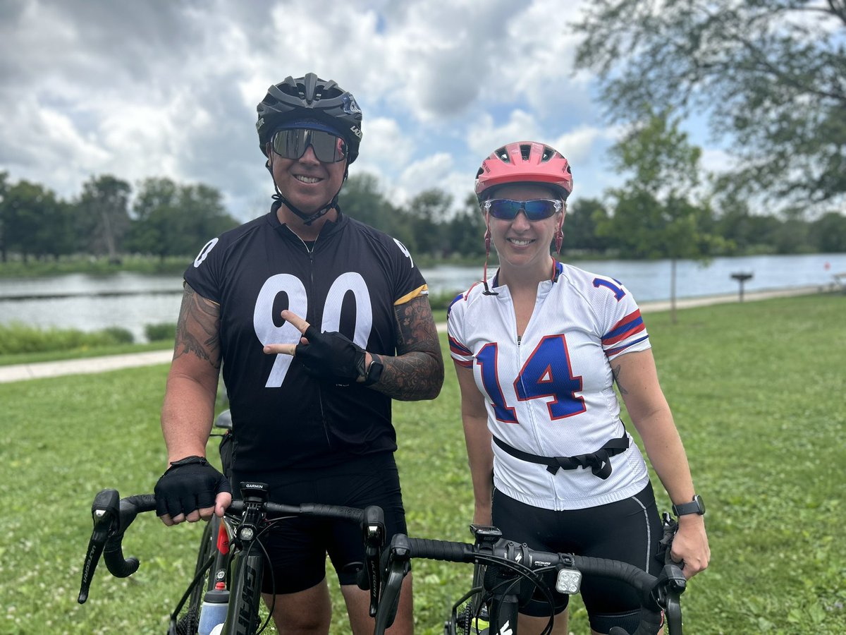 SeanCrotty134's tweet photo. In a sea full of #billsmafia, always stay true to #steelersnation. Riding over 560 miles from NYC to Niagara Falls in @EmpireStateRide, @AKohl21 suggested @_TJWatt donate to my ride for cancer, he did! Thanks! 
https://t.co/nwEZNQgG17

@steelers @SteeIerNation @steelcityundrgr https://t.co/jZfNCECDfn