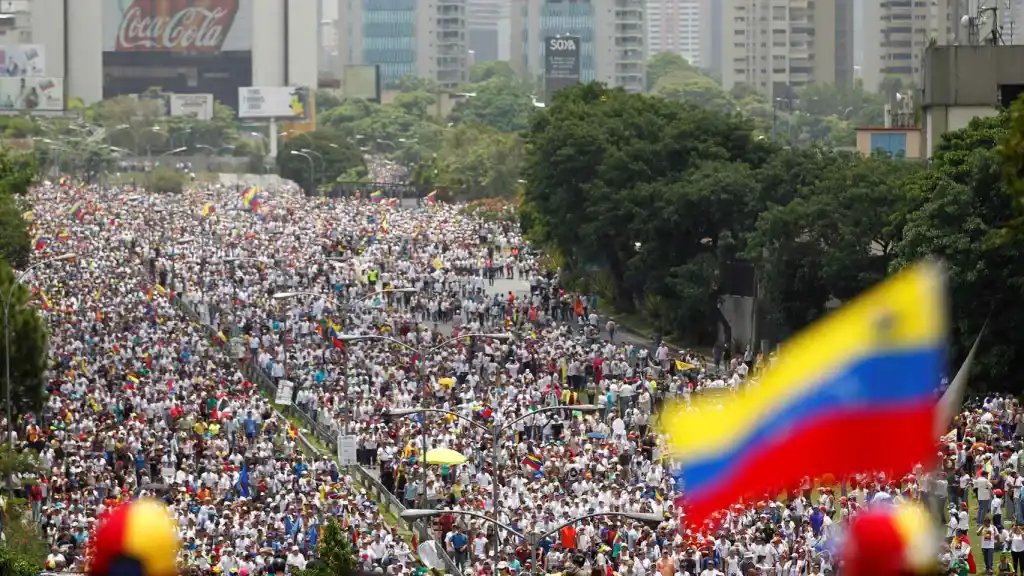 AliomarBracho's tweet photo. ✔️Sí habrá Primarias
✔️Sí habrá UNIDAD en torno al candidato ganador
✔️Sí habrá Elecciones Presidenciales
✔️Sí habrá VICTORIA NACIONAL de la Libertad y la Democracia.
✔️VENEZUELA será Libre!!!

Venezuela volverá a ser de los venezolanos🇻🇪 https://t.co/4e8snEhur5