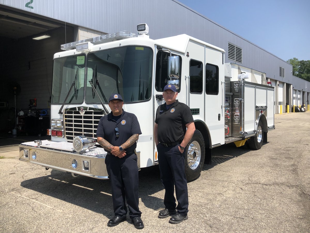It was a pleasure today to host Chief Owen (Joseph) and Battalion Chief Hernandez (Julian) from the Deming, NM Fire Department for the inspection of their new engine.  
#firechief #fireprotection #firefighters #firstresponders #thinredline #fireapparatus #firedepartment