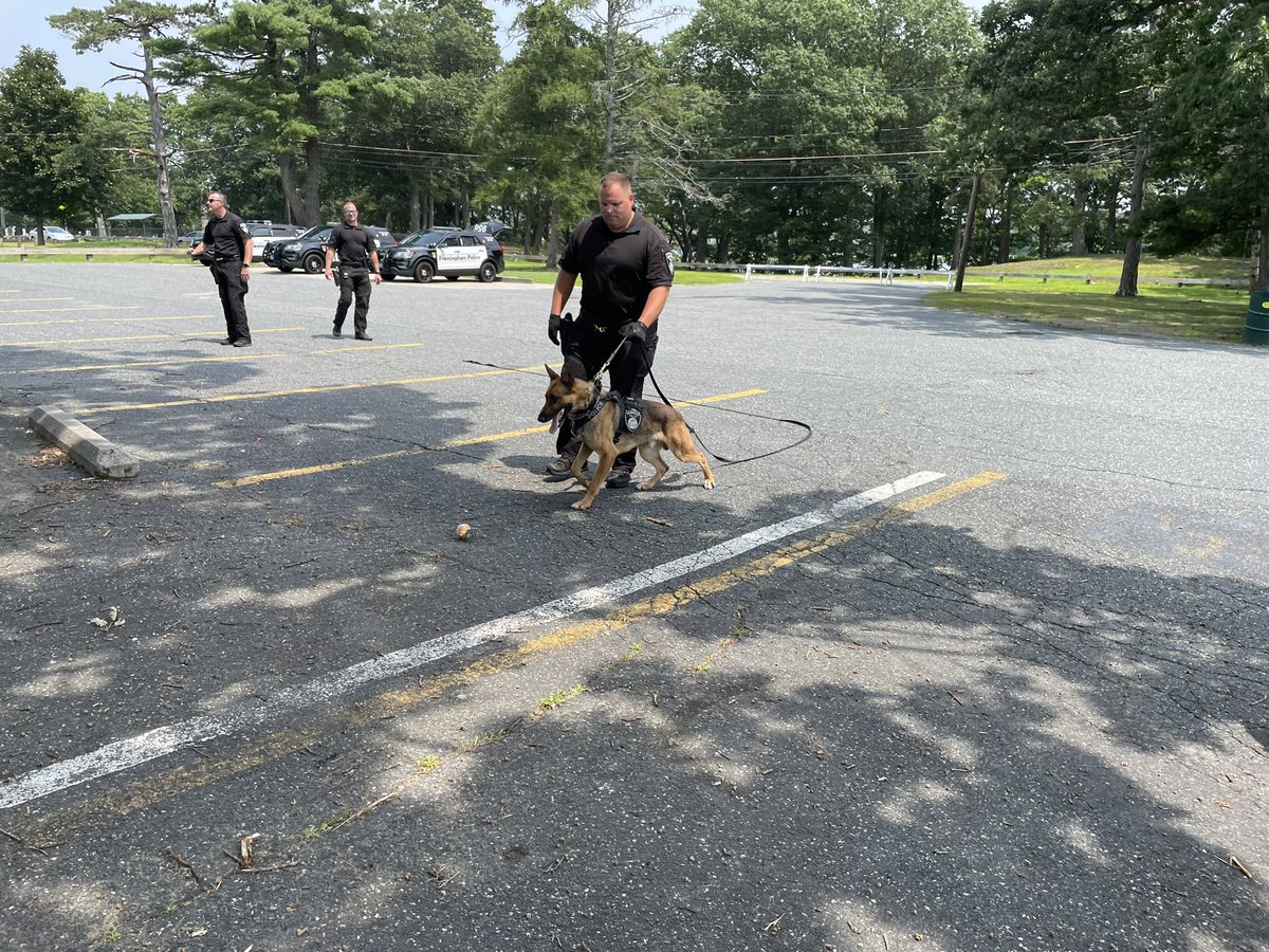 FraminghamPD's tweet photo. This afternoon the #FPYA had a demonstration from the K-9 Unit. Officer Matt Mangano and K9 Isco demonstrated the importance of obedience. Officer Buma and K9 Bergy, and Officer Lewis and K9 Murph demonstrated shell casing and article searches. ๐พ๐พ https://t.co/5tnQPbjA0k